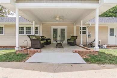 742 W Balfour Ave, Asheboro, NC 27203 - photo 5