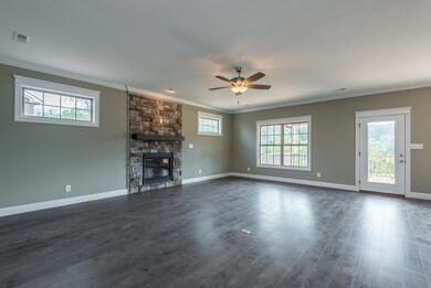 2227 Hickory Crest Ln, Knoxville, TN 37932 - photo 7