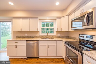 5173 Flowertuft Ct, Columbia, MD 21044 - photo 2