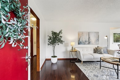 15827 42nd Ave S, Tukwila, WA 98188 - photo 4