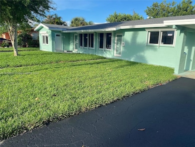 284 SE 6th Ave unit 2, Deerfield Beach, FL 33441 - photo 2