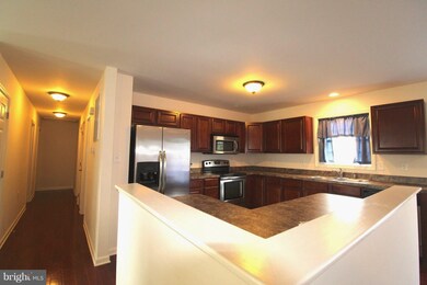 291 Sonya Ln, Bunker Hill, WV 25413 - photo 5