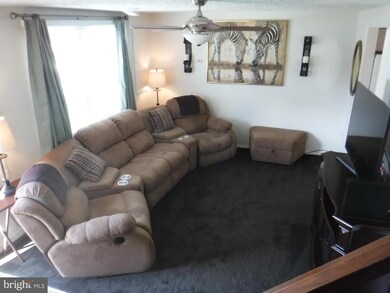 7192 Glenmeadow Ct, Frederick, MD 21703 - photo 2