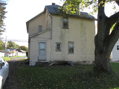 447 Bushkill Center Rd, Nazareth, PA 18064 - photo 2