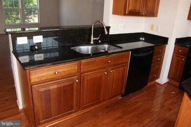 16402 Steerage Cir, Woodbridge, VA 22191 - photo 3