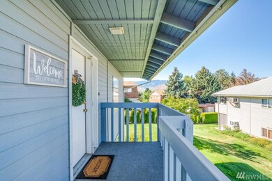 1352 Eastmont Ave unit 1, East Wenatchee, WA 98802 - photo 3
