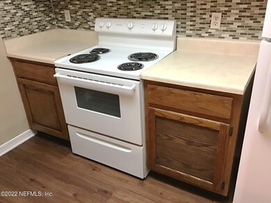 7651 Jana Ln N, Jacksonville, FL 32210 - photo 5