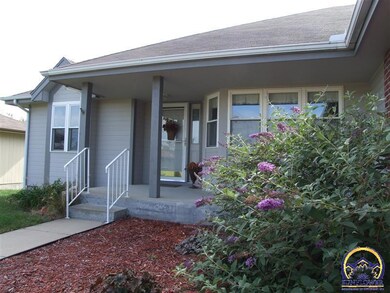 4205 SW Moundview Dr, Topeka, KS 66610 - photo 2