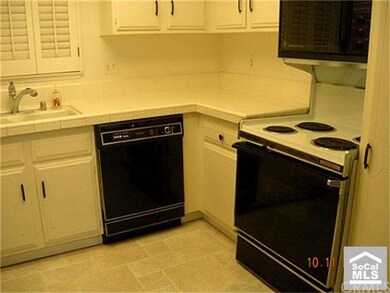 Kitchen: