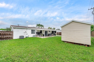 10040 SW 212th St, Cutler Bay, FL 33189 - photo 5