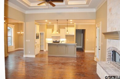 1422 Hubbard Dr, Tyler, TX 75703 - photo 3