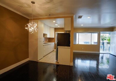 Kitchen & Dining Area