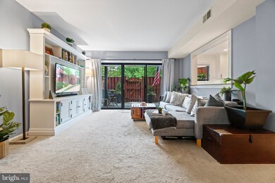 205 Skyhill Rd unit 2, Alexandria, VA 22314 - photo 3