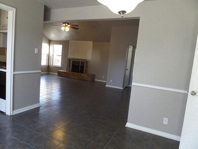 8915 Emnora Ln unit C, Houston, TX 77080 - photo 4