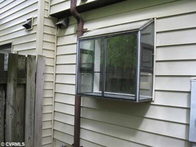Kitchen - Garden Window