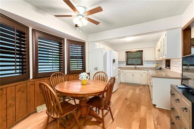 9945 Century Ln, Lenexa, KS 66215 - photo 7