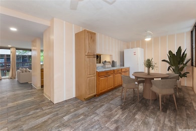 98-360 Koauka Loop unit 243, Aiea, HI 96701 - photo 2