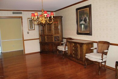 Formal dining room - REAL hardwood floor