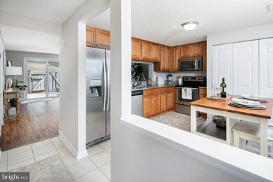 19607 Twinflower Cir, Germantown, MD 20876 - photo 6