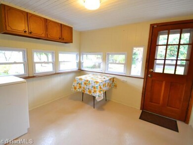 6614 Coltrane Mill Rd, Greensboro, NC 27406 - photo 7