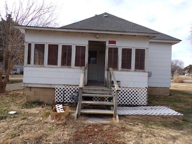 315 W 3rd St, Miltonvale, KS 67466 - photo 7