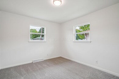 37-web-or-mls-1570-fairwood-ave