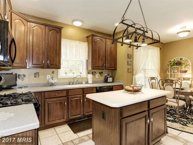 7950 Pebble Creek Ct, Waldorf, MD 20603 - photo 6