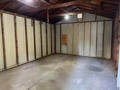 1620 SW Clay St, Topeka, KS 66604 - photo 7