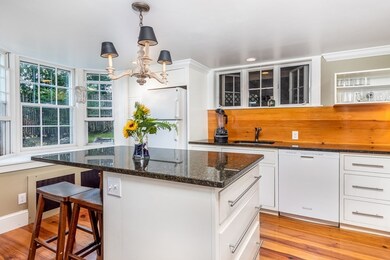 23 Waldron St, Marblehead, MA 01945 - photo 4