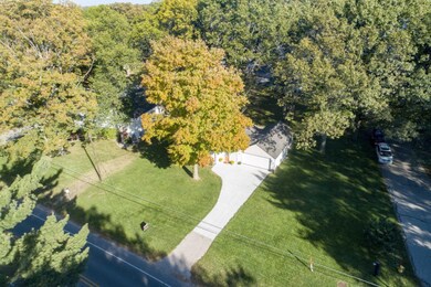 1930 Ottawa Beach Rd, Holland, MI 49424-