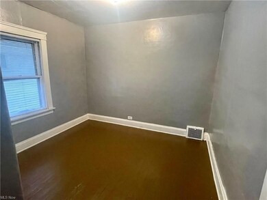 13305 Benwood Ave, Cleveland, OH 44105 - photo 6