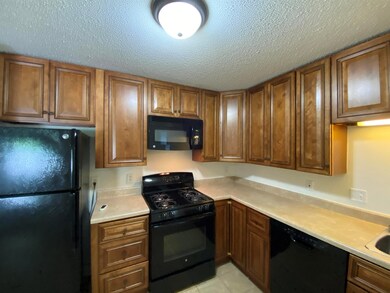 377 Huse Rd unit 9, Manchester, NH 03103 - photo 6