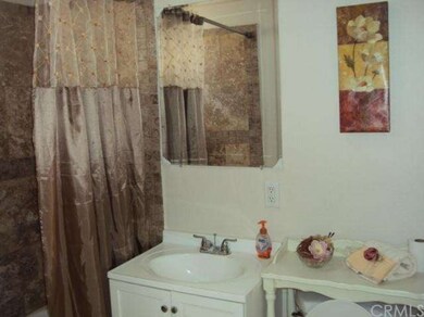 720 W Plum St, Compton, CA 90222 - photo 6