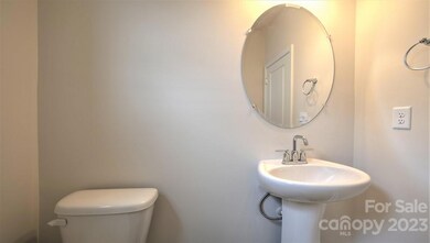 282 Fox Cove Rd, Hendersonville, NC 28792 - photo 5