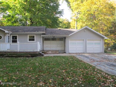 5470_Interlochen_%283%29front_garage_441