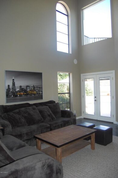 LIVING ROOM 2