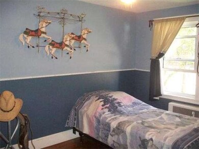 8 Waitt Ave, Lynn, MA 01902 - photo 5