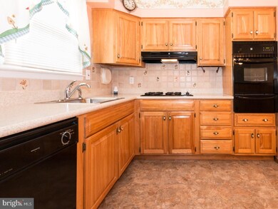 516 Penrose Ln, Warminster, PA 18974 - photo 7