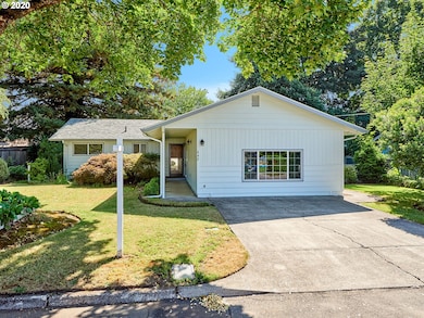 648 N Dahlia Place, Canby, OR 97013 - photo 2