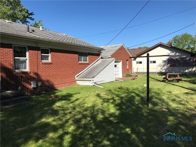 720 W College Ave, Woodville, OH 43469 - photo 6