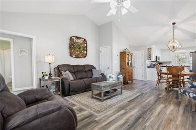 2316 Foxfire Ln, Burlington, NC 27217 - photo 4