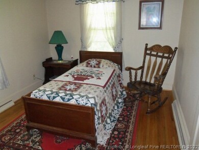 705 Red Oak Dr, Siler City, NC 27344 - photo 4