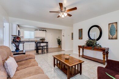 4531 W Crittenden Ln, Phoenix, AZ 85031 - photo 7