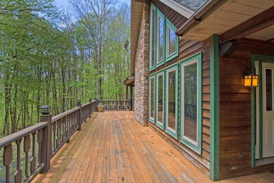 65 Deer Spring Rd - Tour Resize 04