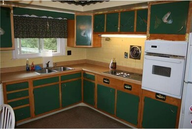 708 Southern Dr, West Chester, PA 19380 - photo 2