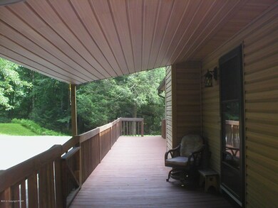 136 Primrose Ln, Jim Thorpe, PA 18229 - photo 2