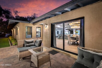 STREET SIDE PATIO