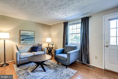 6008 Rowanberry Dr, Elkridge, MD 21075 - photo 5