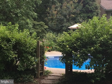 5385 Ridgeview Dr, Doylestown, PA 18902 - photo 2