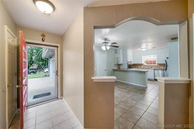 309 N Chambers Trail, Claremore, OK 74017 - photo 5